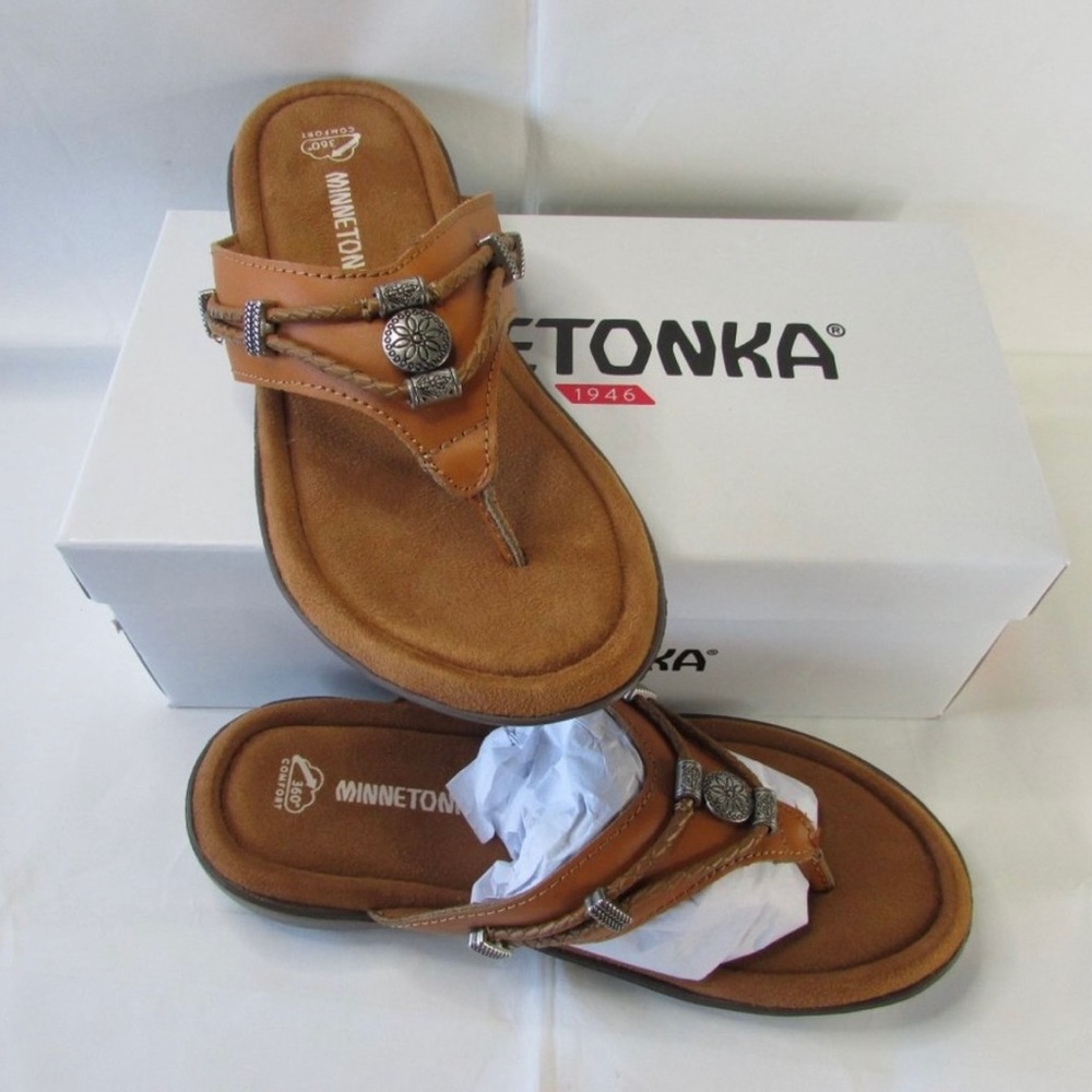 Minnetonka Women’s Silverthorne 360 Sandals